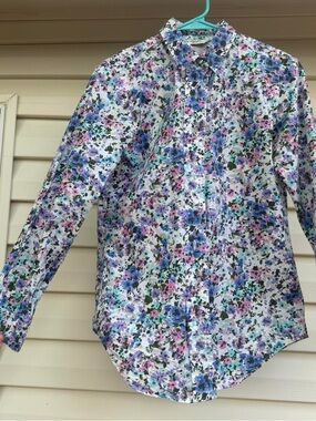 Liz Claiborne floral long sleeve button up blouse Size S. Excellent condition